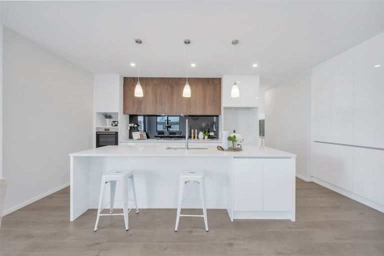 Photo of property in 48 Hikuawa Road, Flat Bush, Auckland, 2019