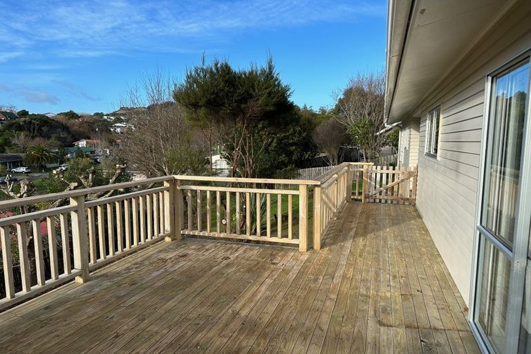 Photo of property in 33 Woolwich Close, Whitby, Porirua, 5024