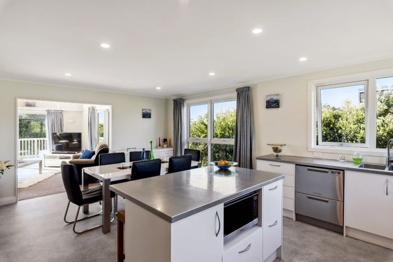Photo of property in 7 Nuhaka Place, Paraparaumu Beach, Paraparaumu, 5032