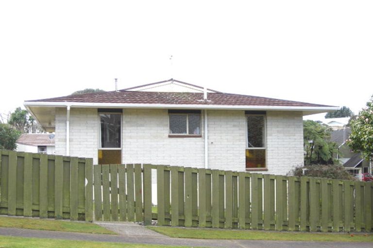 Photo of property in 15c Leatham Avenue, Strandon, New Plymouth, 4312
