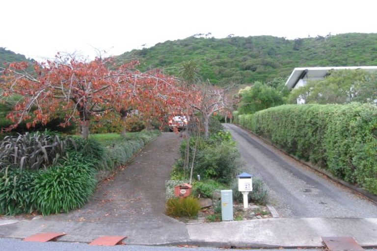 Photo of property in 25 Kakariki Grove, Waikanae, 5036