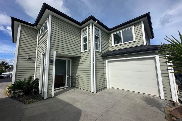 Photo of property in 17 David Street, Bayswater, Auckland, 0622