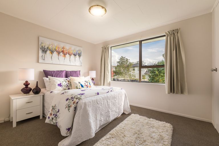 Photo of property in 1/28 Northall Road, New Lynn, Auckland, 0600