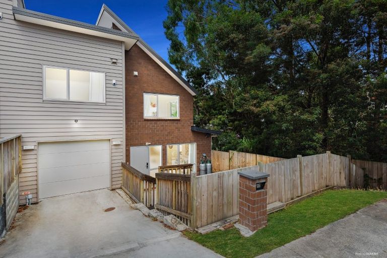 Photo of property in 17 Sunshine Boulevard, Sunnyvale, Auckland, 0612