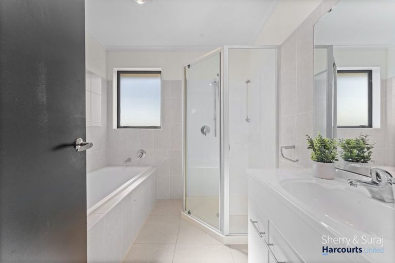 Photo of property in 85 Keri Vista Rise, Papakura, 2110