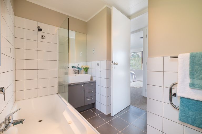 Photo of property in 1/28 Northall Road, New Lynn, Auckland, 0600