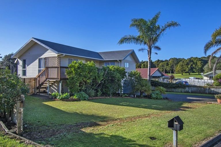 Photo of property in 21 Lochiel Place, Te Kamo, Whangarei, 0112