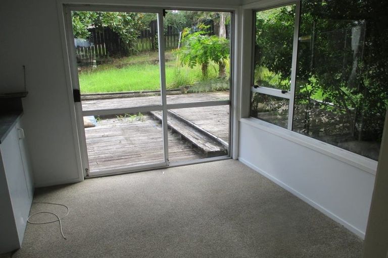 Photo of property in 1 Jarrah Place, Massey, Auckland, 0614