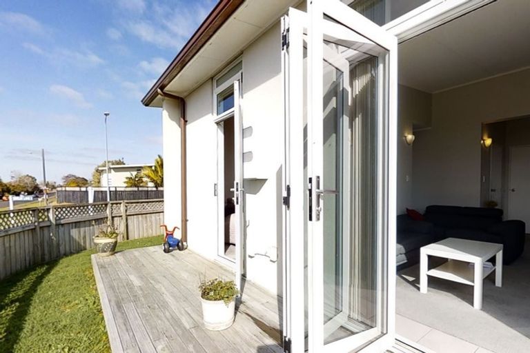 Photo of property in 2 Merlot Lane, Pukekohe, 2120