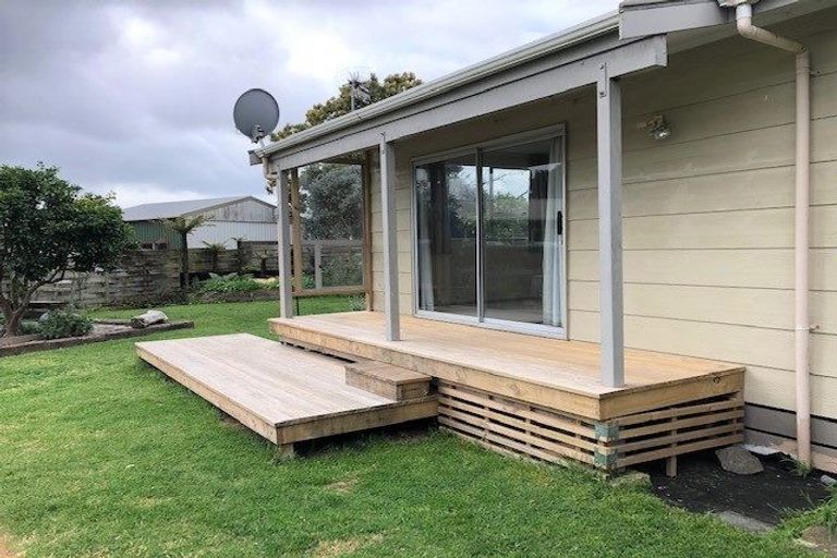 Photo of property in 5 Larch Grove, Paraparaumu, 5032