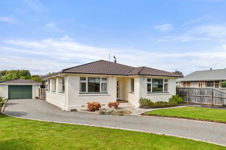 Photo of property in 19 Gainsborough Street, Hoon Hay, Christchurch, 8025