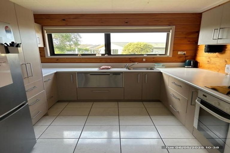 Photo of property in 2 Claydon Place, Ohope, 3121