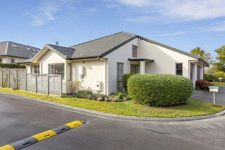Photo of property in 35 Lakeridge Close, Rangatira Park, Taupo, 3330