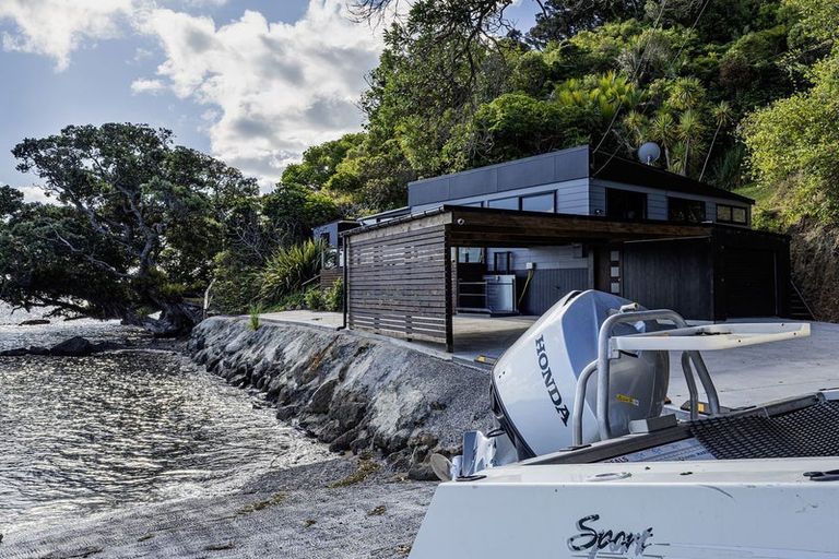 Photo of property in 126 Reotahi Road, Whangarei Heads, Whangarei, 0174