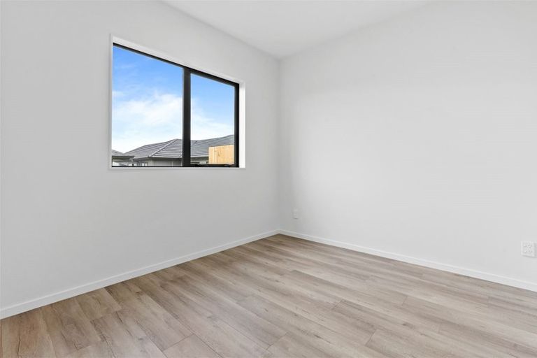 Photo of property in 4 Parton Road, Pukekohe, 2120