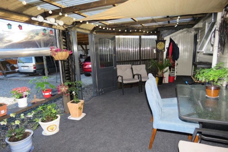 Photo of property in 72 Rintoul Street, Westport, 7825