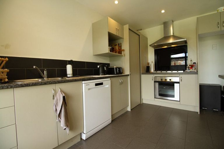 Photo of property in 2 Little Oaks Drive, Yaldhurst, Christchurch, 8042