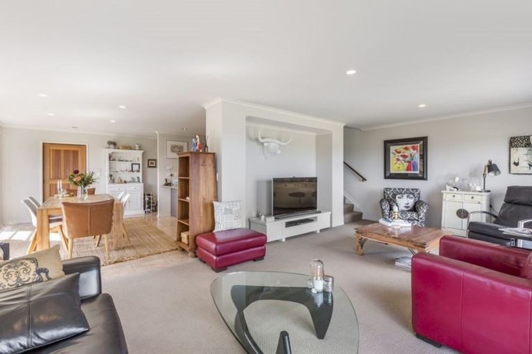 Photo of property in 28 Keepers Drive, Gulf Harbour, Whangaparaoa, 0930