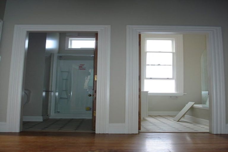 Photo of property in 19a Hargreaves Street, Mount Cook, Wellington, 6021