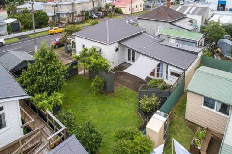 Photo of property in 805 Queen Street, Thames, 3500