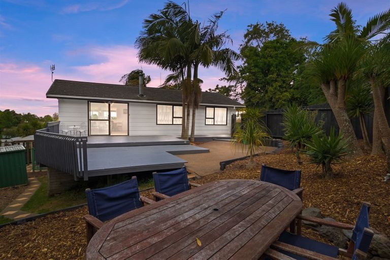 Photo of property in 29 Elizabeth Drive, West Harbour, Auckland, 0618