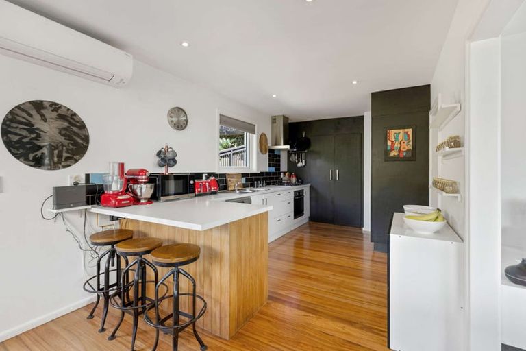 Photo of property in 20 Flinders Road, Heathcote Valley, Christchurch, 8022