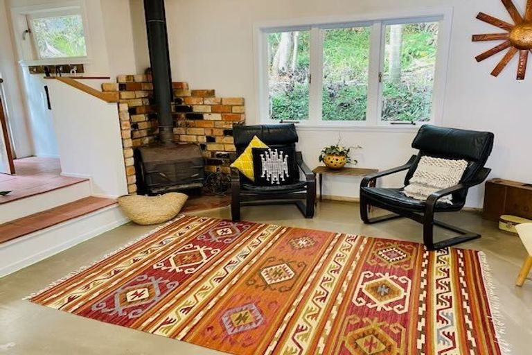 Photo of property in 581 South Titirangi Road, Titirangi, Auckland, 0604