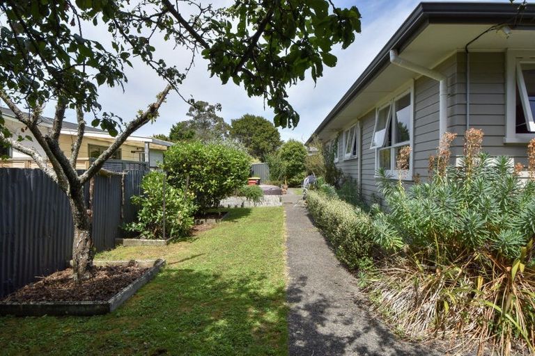 Photo of property in 22 Humphries Street, Greytown, 5712
