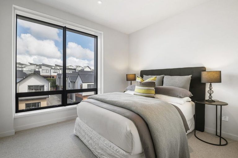 Photo of property in 9b Windlass Street, Long Bay, Auckland, 0630