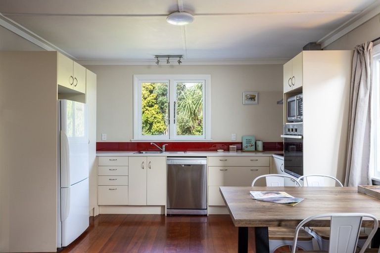 Photo of property in 47 Whiteley Street, Moturoa, New Plymouth, 4310