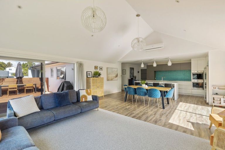 Photo of property in 2a Portland Drive, Highlands Park, New Plymouth, 4312