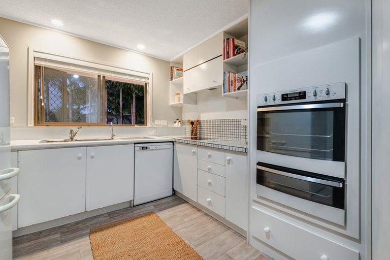 Photo of property in 54 The Circle, Manly, Whangaparaoa, 0930