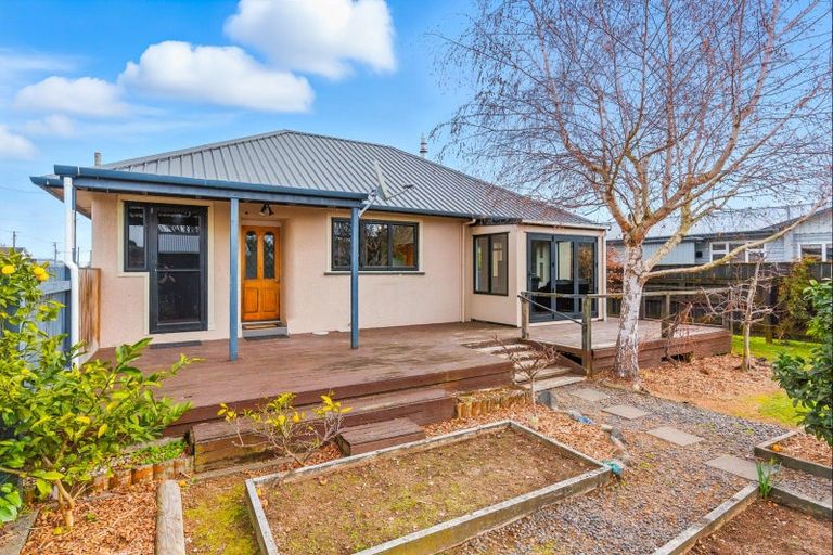 Photo of property in 22 York Street, Levin, 5510