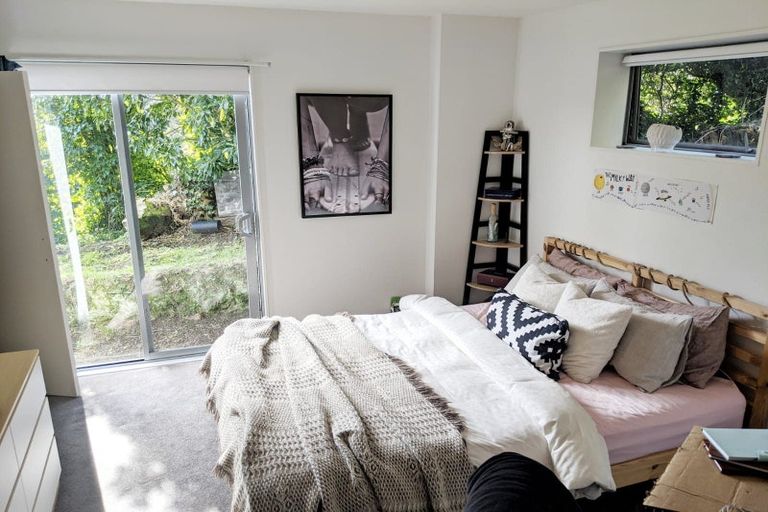 Photo of property in 126 Creswick Terrace, Northland, Wellington, 6012