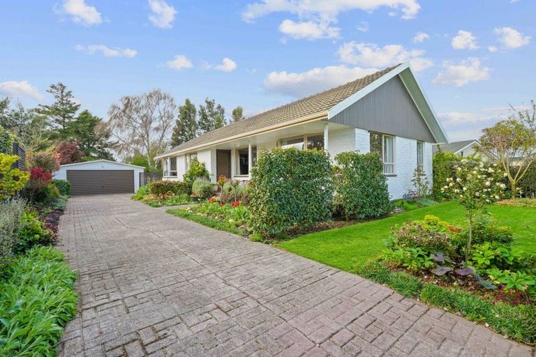 Photo of property in 28 Oldham Crescent, Halswell, Christchurch, 8025