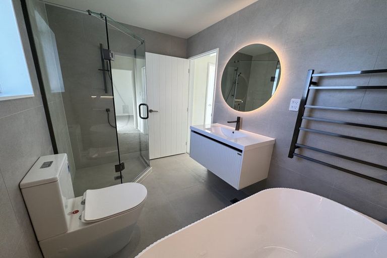 Photo of property in 6c Law Street, Torbay, Auckland, 0630