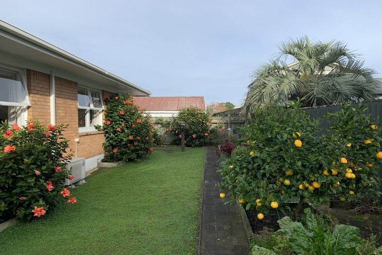 Photo of property in 2/25 Lomond Street, Takapuna, Auckland, 0622