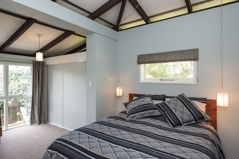 Photo of property in 19 Highfield Place, Avonhead, Christchurch, 8042