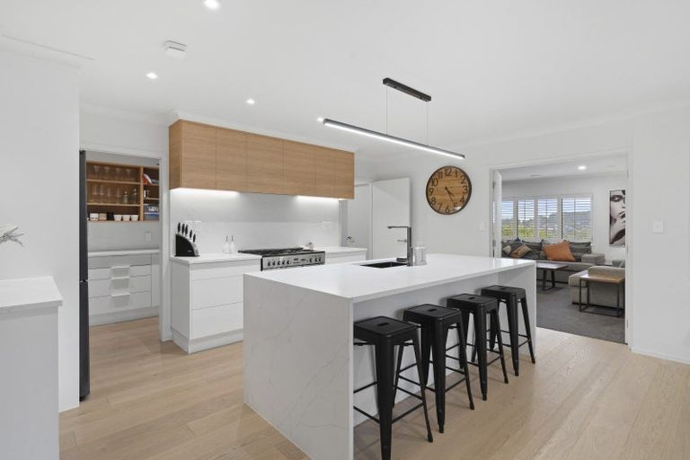 Photo of property in 9 Ellivani Rise, Pukekohe, 2120