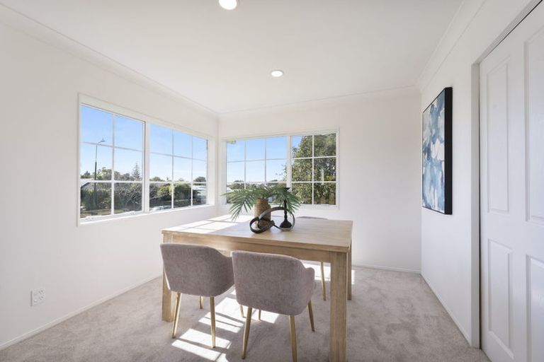 Photo of property in 2 Diana Place, Ranui, Auckland, 0612