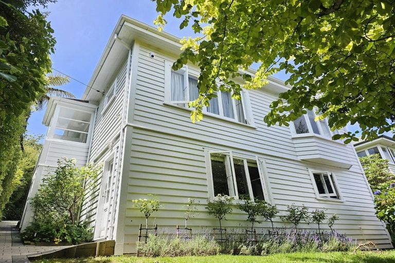 Photo of property in 8 Newcombe Crescent, Karori, Wellington, 6012