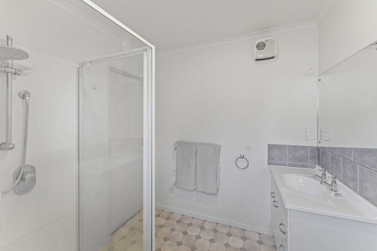 Photo of property in 10 Whiting Drive, Wakefield, 7025