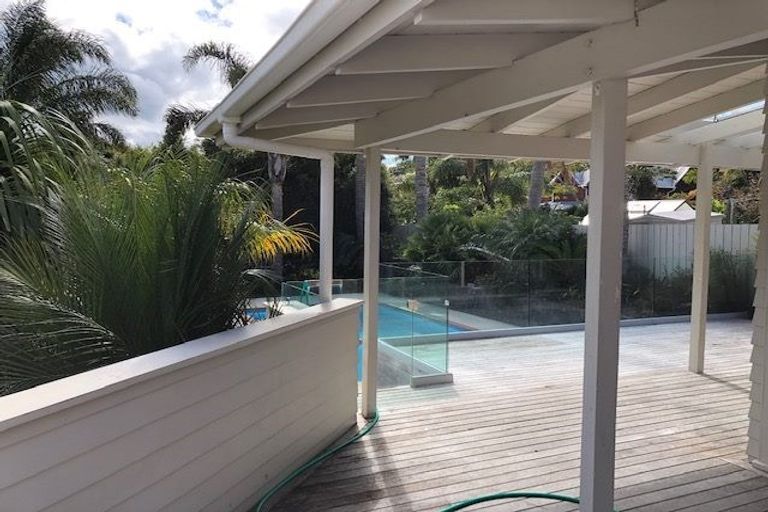 Photo of property in 5 Ringwood Street, Torbay, Auckland, 0630