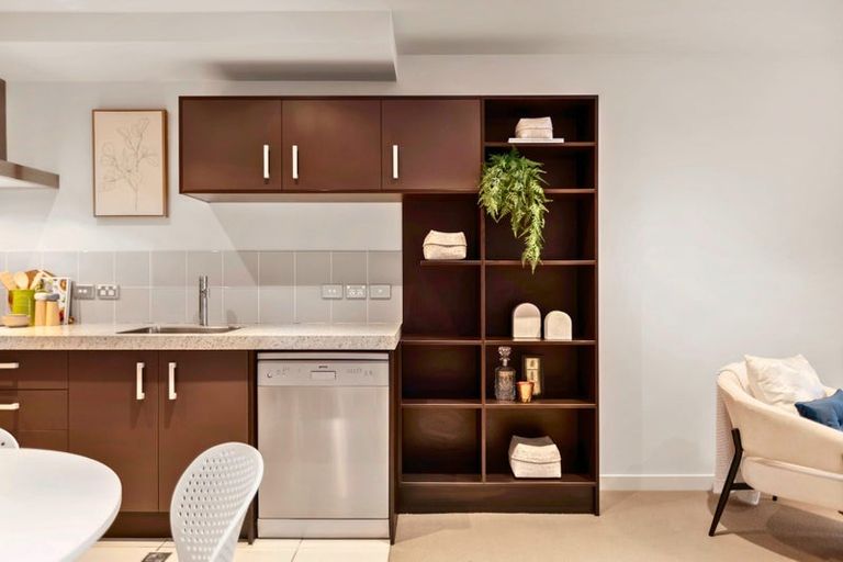 Photo of property in Monument Apartments, 4d/245 Wakefield Street, Te Aro, Wellington, 6011