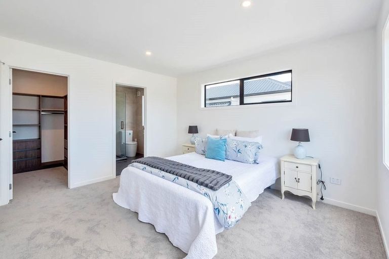 Photo of property in 30 Kearns Drive, Hobsonville, Auckland, 0616