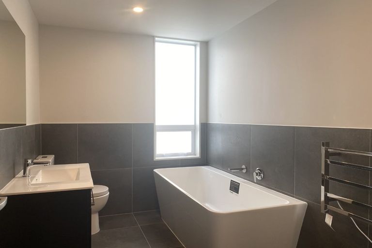 Photo of property in 6u5 Bushland Grove, Paparangi, Wellington, 6037