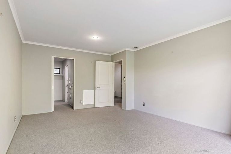 Photo of property in 5 Bank Road, Northland, Wellington, 6012