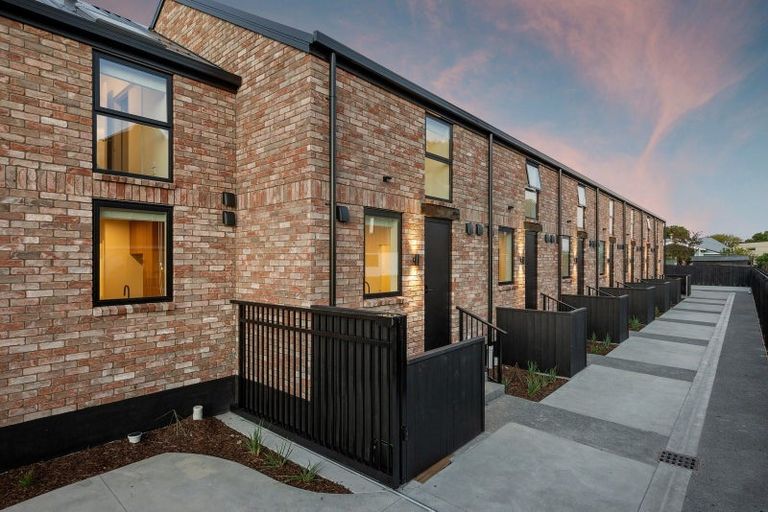 Photo of property in 3/196 Hills Road, Edgeware, Christchurch, 8013