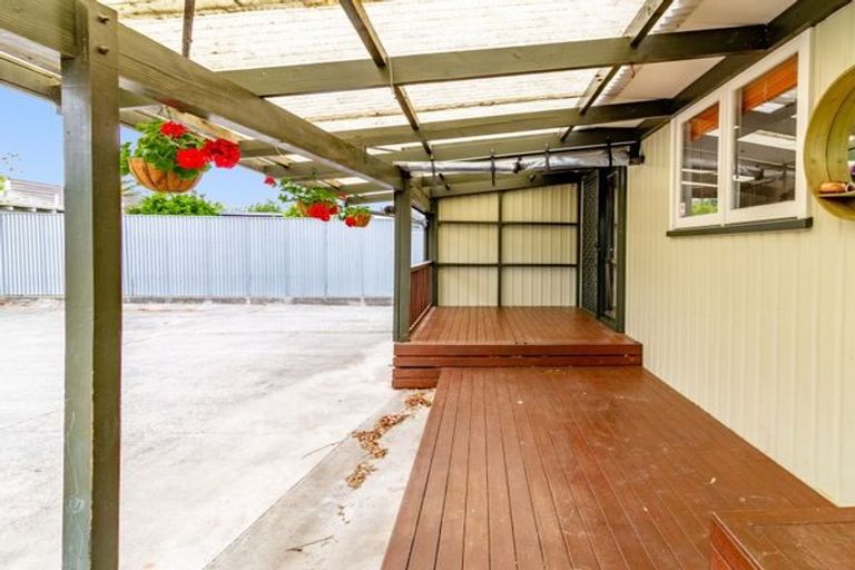 Photo of property in 77 York Avenue, Tamatea, Napier, 4112