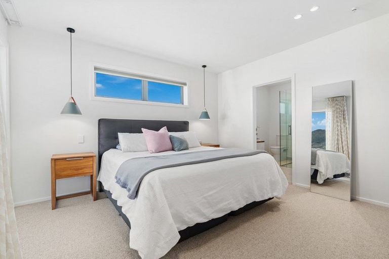 Photo of property in 44 Farrant Drive, Wanaka, 9305